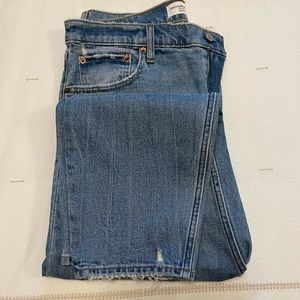 Abercrombie high rise Mom jeans - brand new never worn!